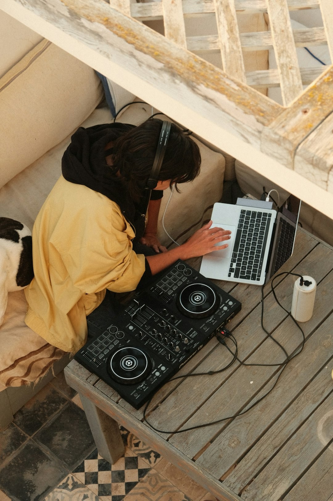 a wedding DJ using a laptop in new zealand